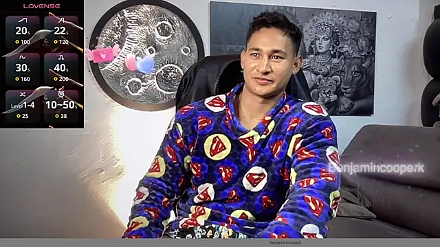 BenjaminCooperk online show from October 31, 2025, 7:42 am