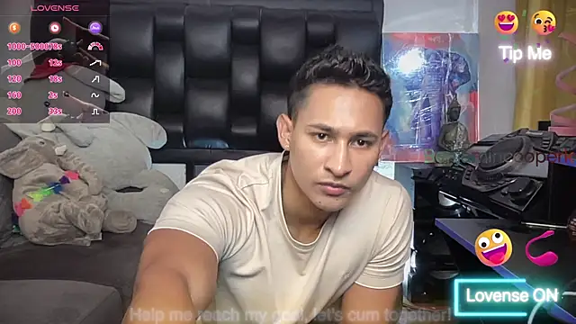 Snapshot of BenjaminCooperk chatting on April 3, 2026, 12:30 am BenjaminCooperk online show from April 3, 2026, 12:30 am