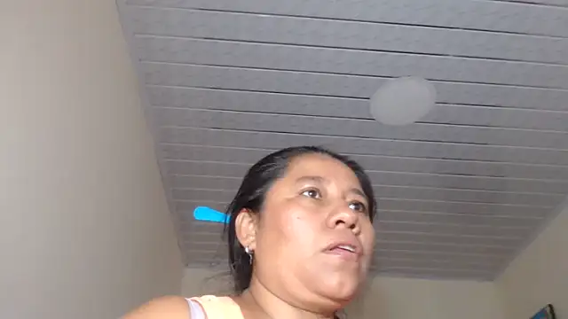 adrixxx38 online show from September 28, 2025, 5:29 pm