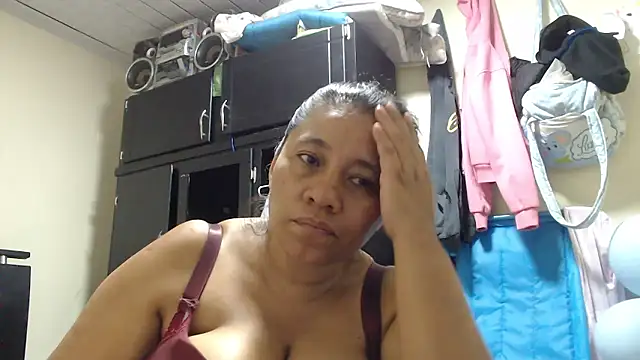 adrixxx38 online show from April 10, 2026, 6:51 am