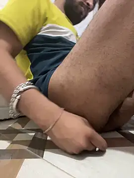 RomanticAdvance555 online show from May 6, 2026, 12:32 pm