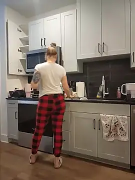 HollyTattoo online show from January 14, 2025, 2:00 pm