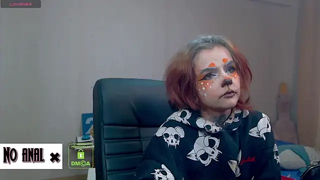 Dark  Elf online show from November 19, 2025, 10:43 pm