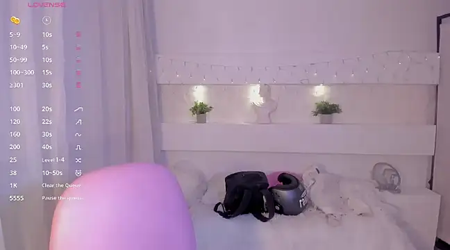 AshleyRoys online show from December 29, 2024, 3:35 pm