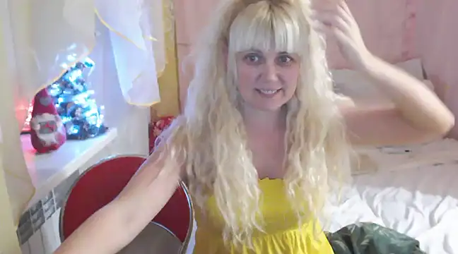 SunnySylvia online show from December 25, 2024, 5:26 pm