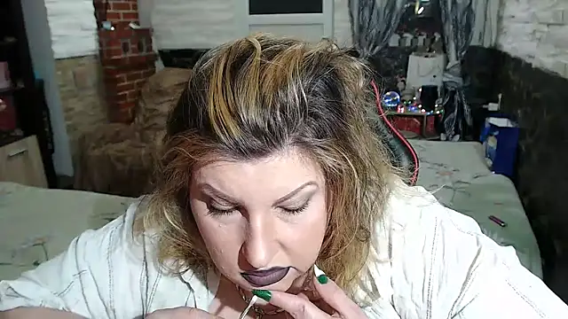 piticaforever online show from February 9, 2026, 10:14 pm