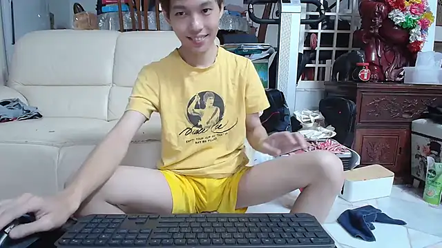 andrewooi online show from March 9, 2025, 2:10 pm