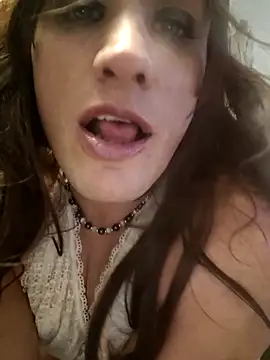 MaddyC6992 online show from October 14, 2025, 5:19 am