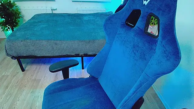 CranberryHot online show from October 26, 2025, 2:01 pm