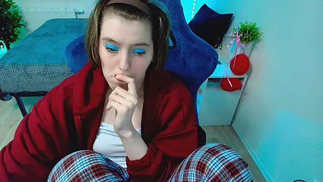 CranberryHot online show from October 27, 2025, 2:04 am