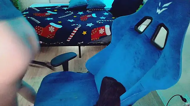 CranberryHot online show from February 23, 2026, 5:49 am