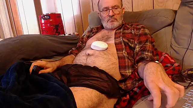 snickers1 online show from February 26, 2026, 7:13 pm