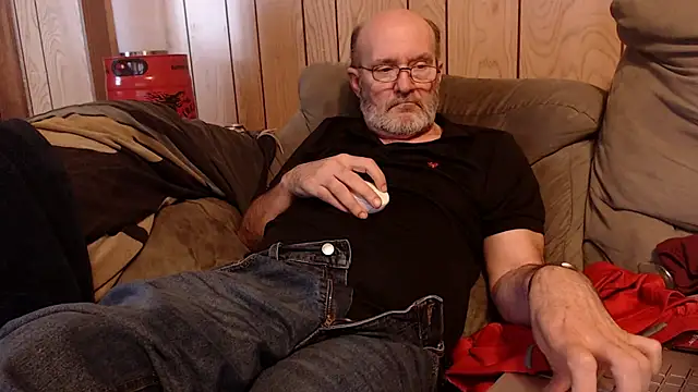 Snapshot of snickers1 chatting on March 28, 2026, 12:16 pm snickers1 online show from March 28, 2026, 12:16 pm