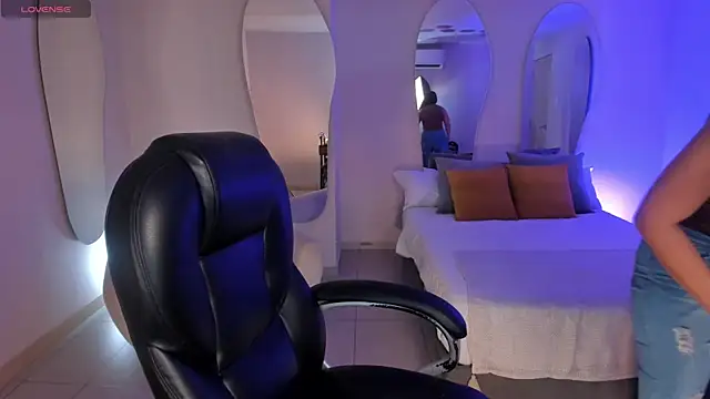 MorganHicks online show from January 5, 2026, 7:50 pm