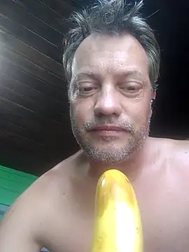 Snapshot of Alvaro2017 chatting on February 16, 2025, 7:38 pm Alvaro2017 online show from February 16, 2025, 7:38 pm