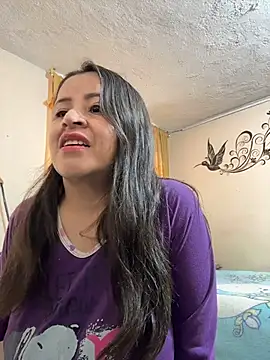 latinfemale online show from February 20, 2026, 9:37 pm