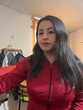 latinfemale online show from March 26, 2026, 8:25 pm