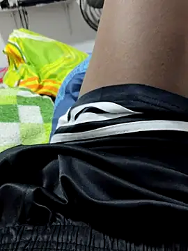 Jheronn28 online show from October 15, 2025, 1:06 am