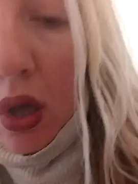 Snapshot of Mllesha74000 chatting on February 14, 2025, 3:47 pm Mllesha74000 online show from February 14, 2025, 3:47 pm