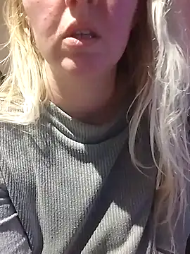 Mllesha74000 online show from February 6, 2026, 7:06 pm