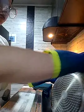 linda-schmidt online show from October 25, 2025, 12:29 am