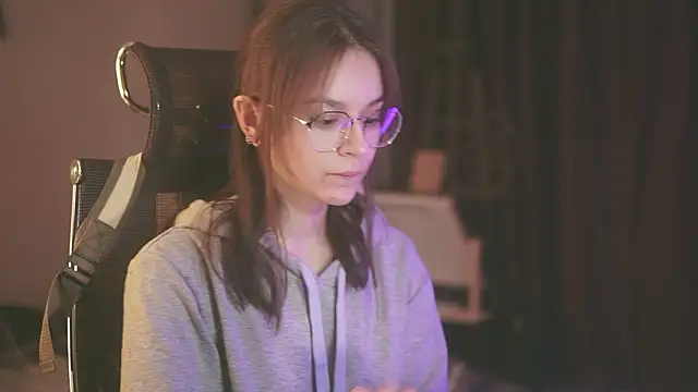 alyssa sweet online show from February 20, 2026, 6:26 am