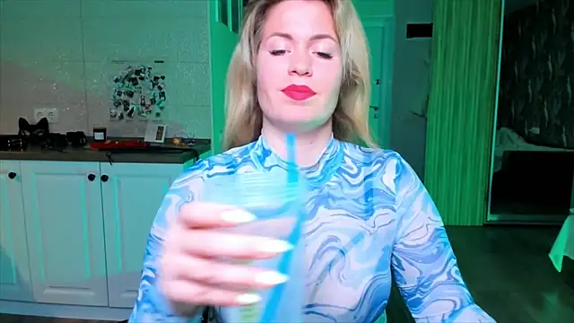 HotTiffani online show from March 2, 2026, 3:08 pm