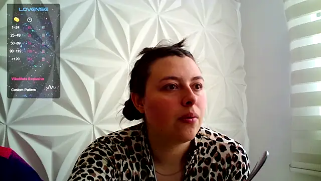 jerryandjessica online show from September 24, 2025, 7:39 pm