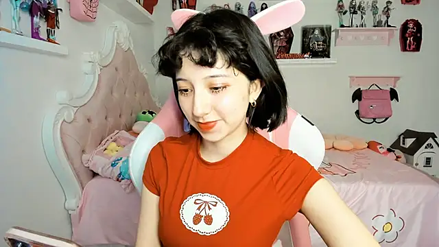 cherrycute online show from November 29, 2025, 8:39 am