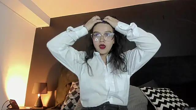  Jade 16 online show from March 5, 2025, 2:56 pm