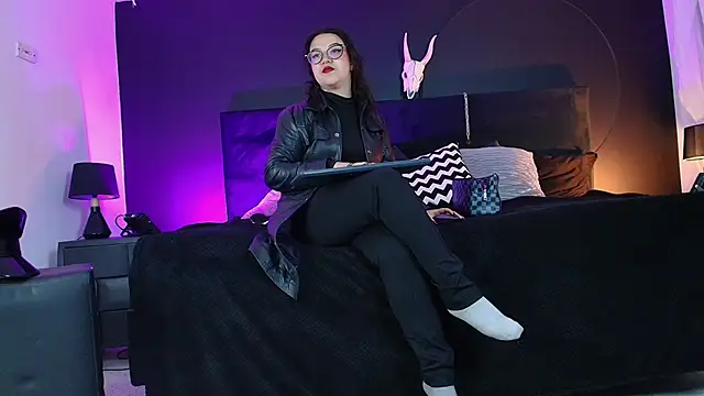  Jade 16 online show from September 16, 2025, 11:55 am