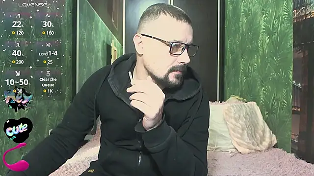 DanielOhCool online show from December 14, 2024, 11:07 am