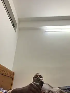 Snapshot of strongguyindia chatting on February 19, 2026, 7:21 pm strongguyindia online show from February 19, 2026, 7:21 pm