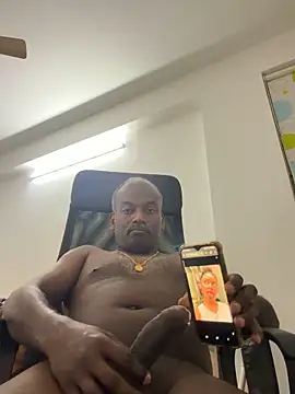 Snapshot of strongguyindia chatting on February 25, 2026, 9:35 pm strongguyindia online show from February 25, 2026, 9:35 pm