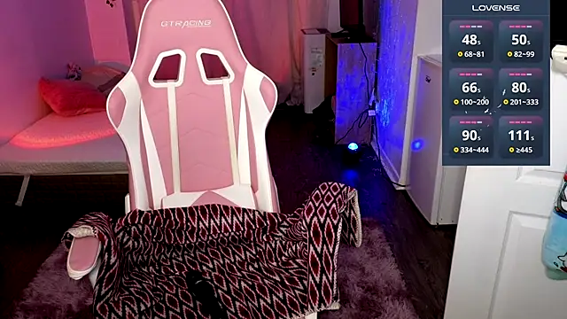 queenxlexy online show from December 24, 2024, 7:44 pm