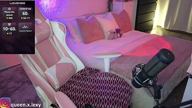 queenxlexy online show from September 12, 2025, 5:13 pm