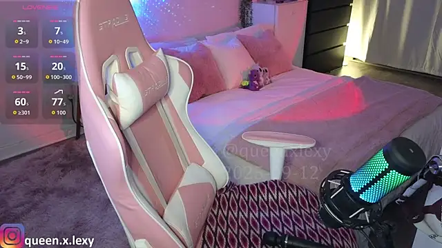 queenxlexy online show from September 13, 2025, 5:35 pm