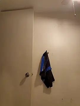 tropikboy online show from March 12, 2025, 9:44 am