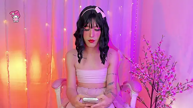 rosseblondee online show from June 21, 2026, 6:32 pm
