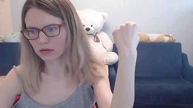 night is dark online show from March 26, 2026, 3:28 pm