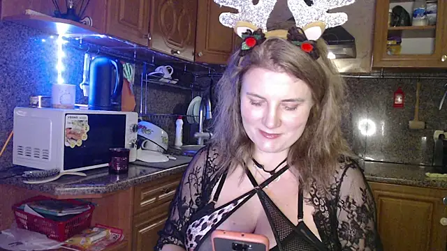 Snapshot of LizaCakes chatting on January 6, 2025, 8:50 pm LizaCakes online show from January 6, 2025, 8:50 pm