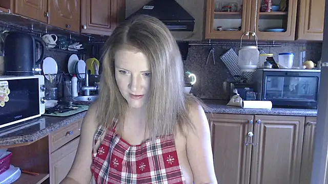 Snapshot of LizaCakes chatting on March 18, 2025, 11:08 am LizaCakes online show from March 18, 2025, 11:08 am