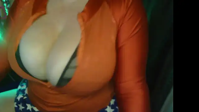 HoneyChambers online show from July 5, 2026, 2:40 am