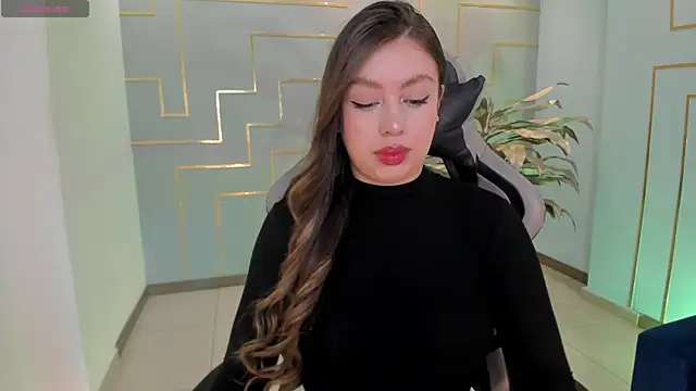 Snapshot of EllaClark chatting on February 18, 2025, 6:04 pm EllaClark online show from February 18, 2025, 6:04 pm