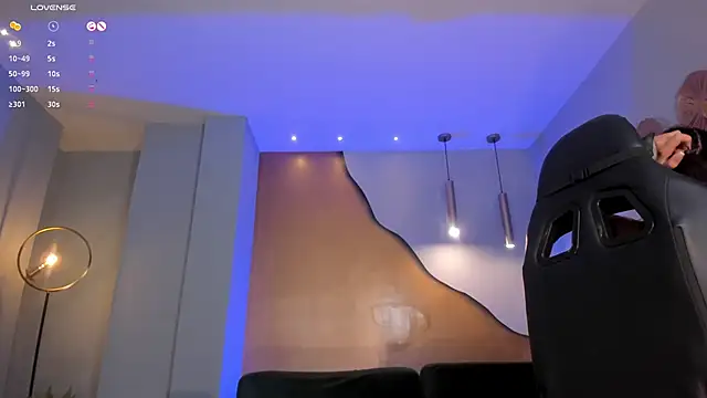 Snapshot of EllaClark chatting on February 28, 2025, 1:37 am EllaClark online show from February 28, 2025, 1:37 am