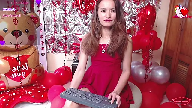 NicoleSantana online show from February 16, 2026, 9:44 pm