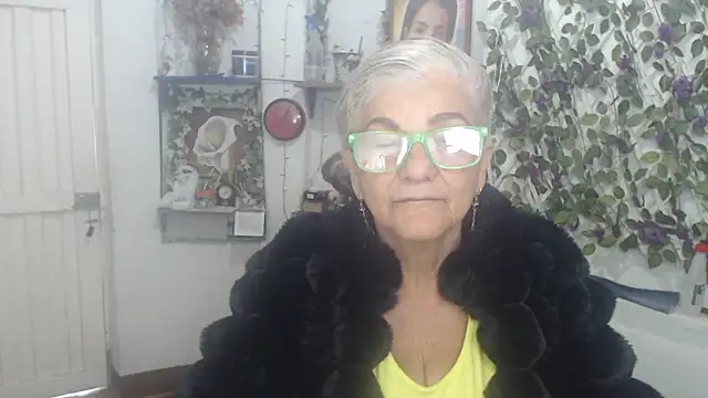 FunnyGrandma online show from March 27, 2026, 10:42 pm