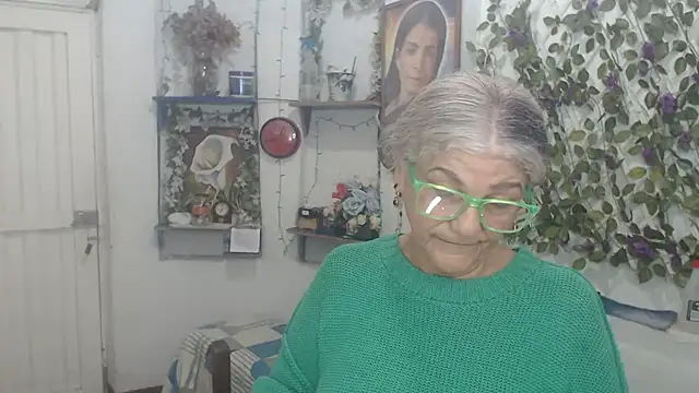 FunnyGrandma online show from March 31, 2026, 11:38 pm