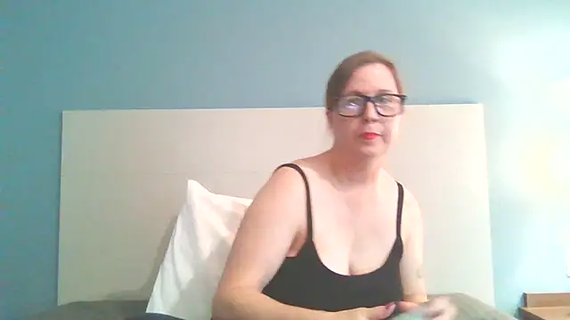 Snapshot of SweetandNaughty1 chatting on February 18, 2025, 8:14 pm SweetandNaughty1 online show from February 18, 2025, 8:14 pm
