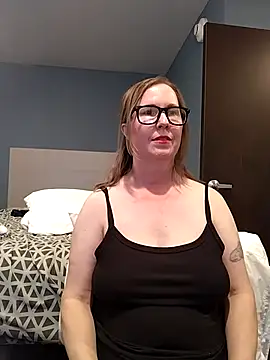 Snapshot of SweetandNaughty1 chatting on October 20, 2025, 4:57 am SweetandNaughty1 online show from October 20, 2025, 4:57 am